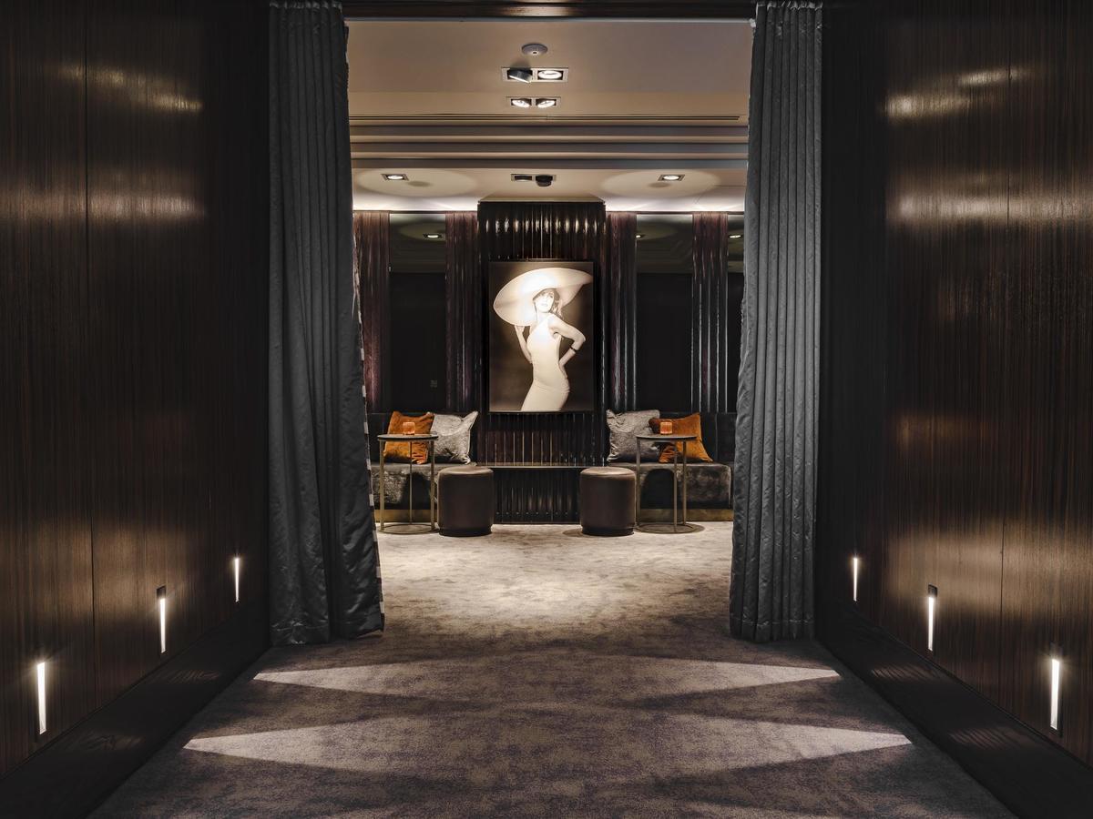 Dakota Leeds Hotel Leeds  Bagian luar foto The entrance to the club